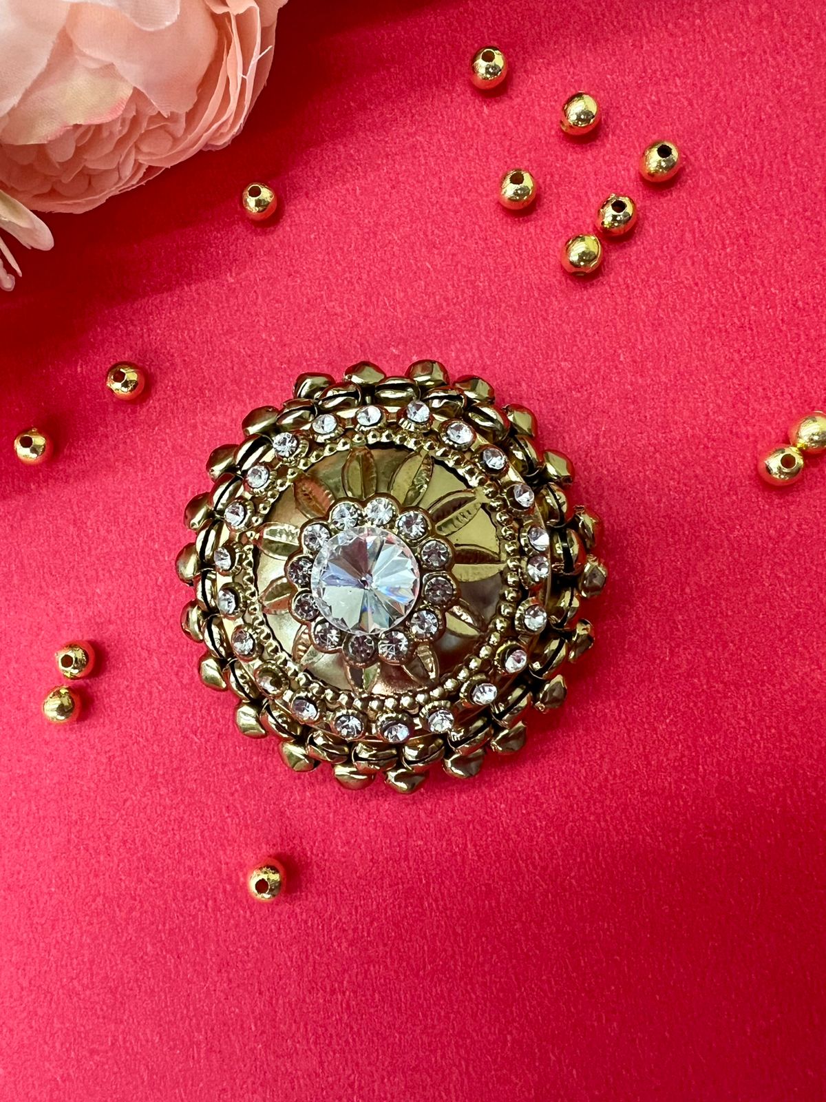 ANTIQUE GOLD